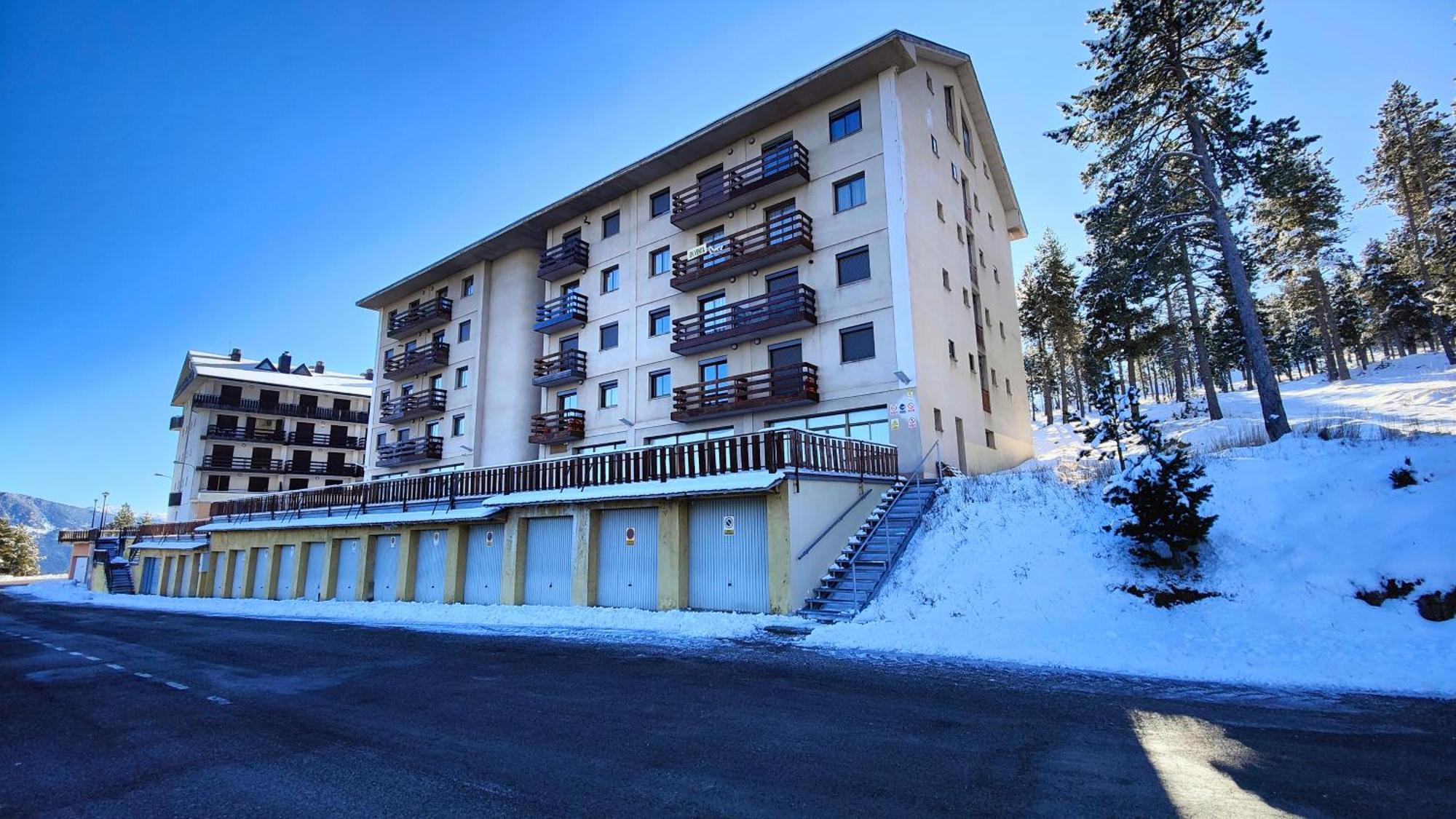 Port Del Comte Apartment - A Pie De Pista La Coma I La Pedra Екстериор снимка
